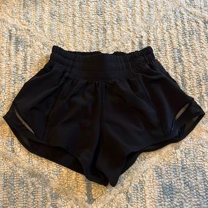 Lululemon Hottie Hot 2.5 inch Shorts, Size:0, Color: black